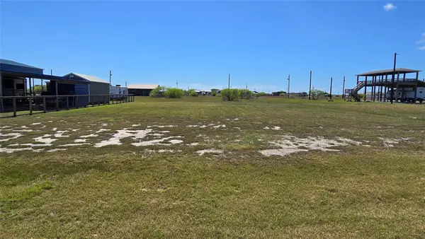 266 Ladyfish, Palacios, TX 77465