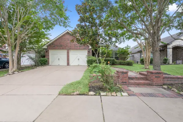 18226 E Willow Oak Bend Drive, Cypress, TX 77433
