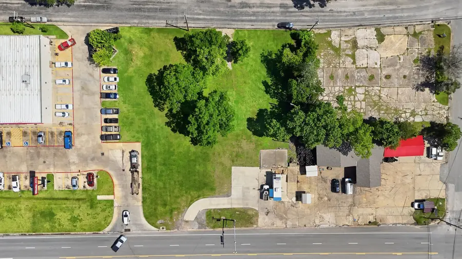 614 W Church Street, Livingston, TX 77351 - #2