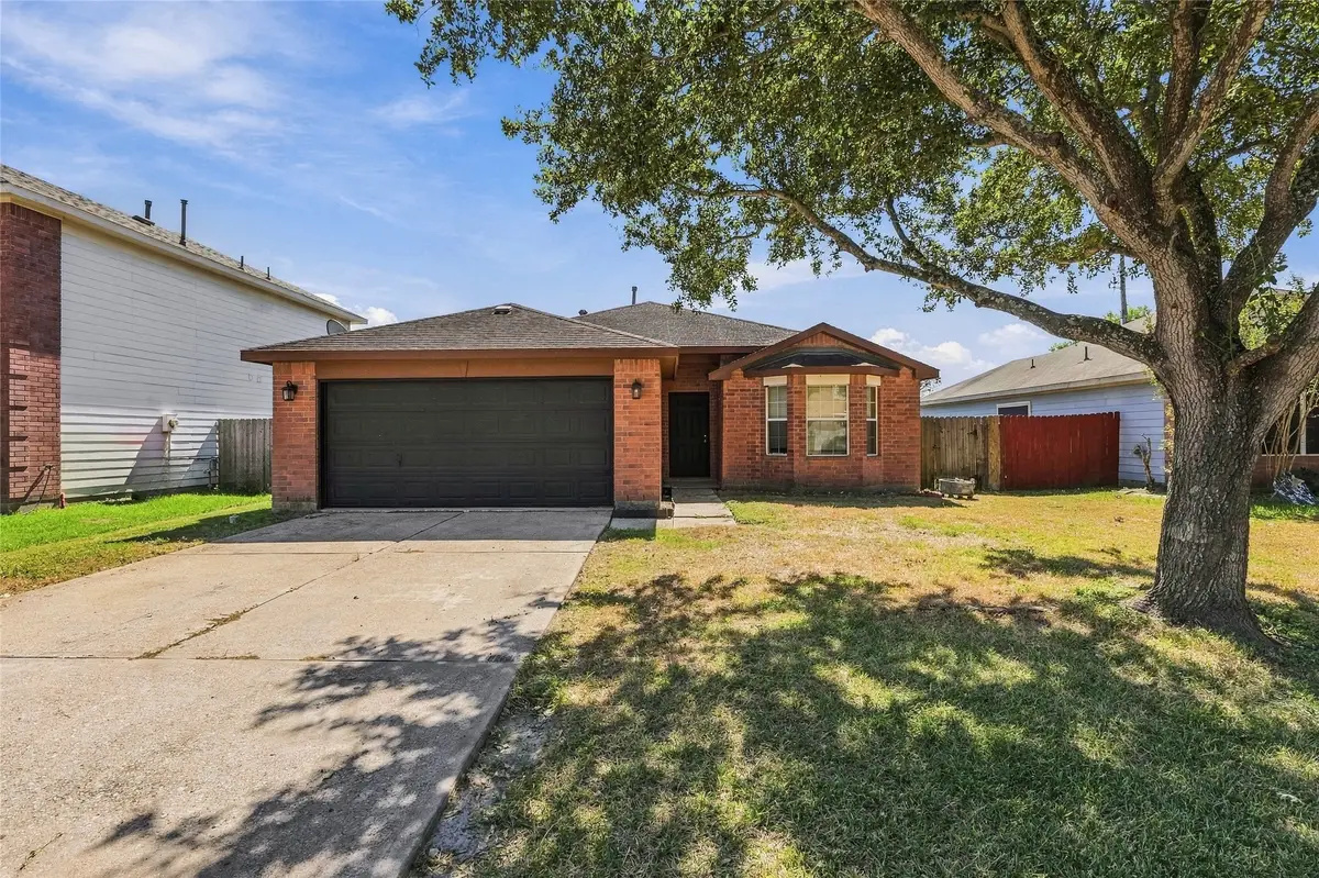 3910 Ridge Canyon Road, Baytown, TX 77521 - #1