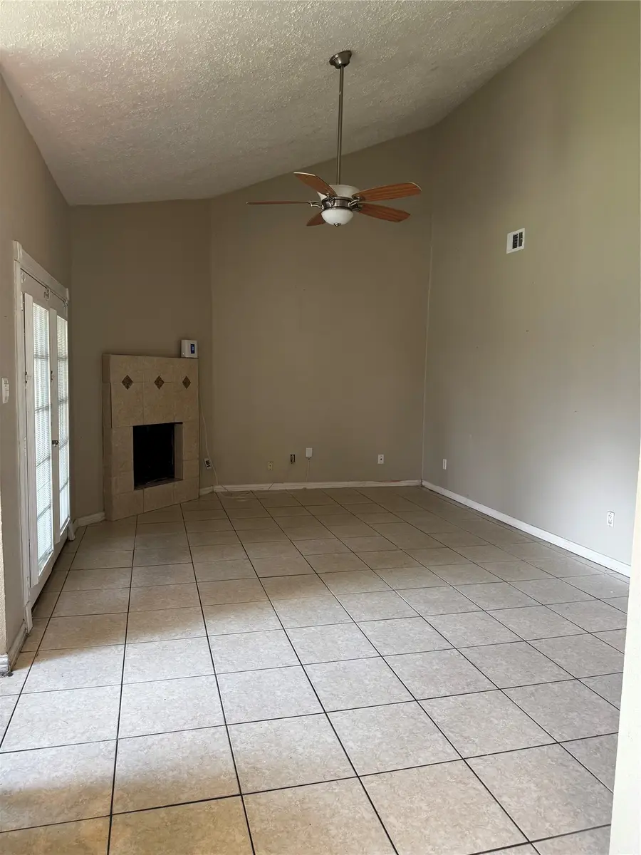 10119 Towne Mist Drive, Sugar Land, TX 77498 - #3