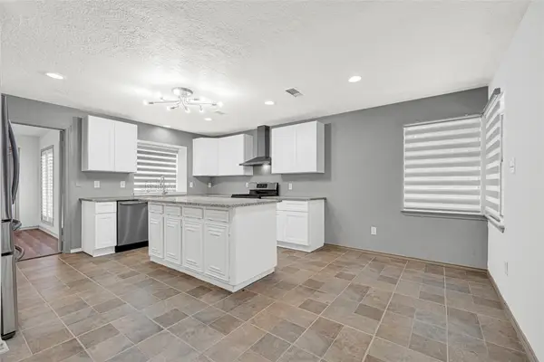 705 Holly Springs Court, Conroe, TX 77302