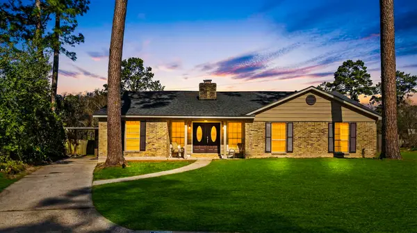 9 Jadecrest Court, Conroe, TX 77304