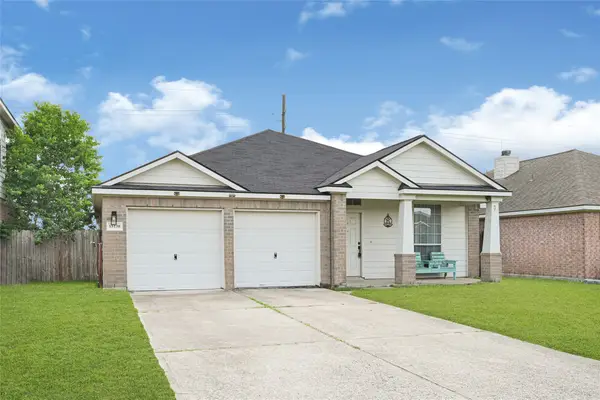 15130 Diamond Way, Baytown, TX 77523