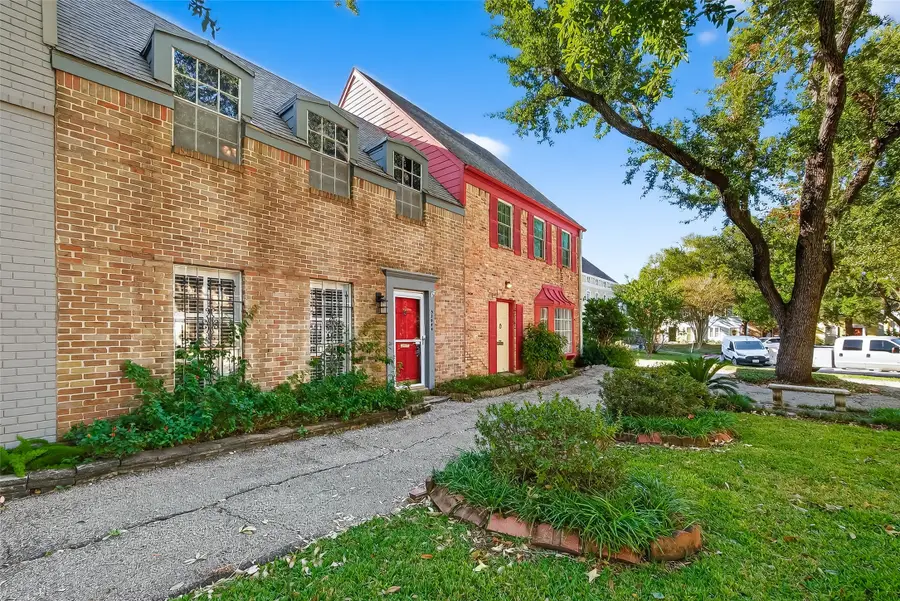 5204 Arboles Drive #B, Houston, TX 77035 - Image #2