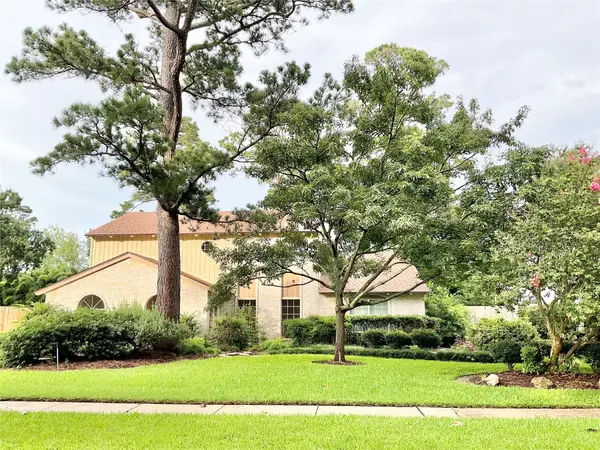 1022 Oak Leaf Street, La Porte, TX 77571