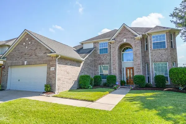 2607 Sunny Shores Drive, Pearland, TX 77584