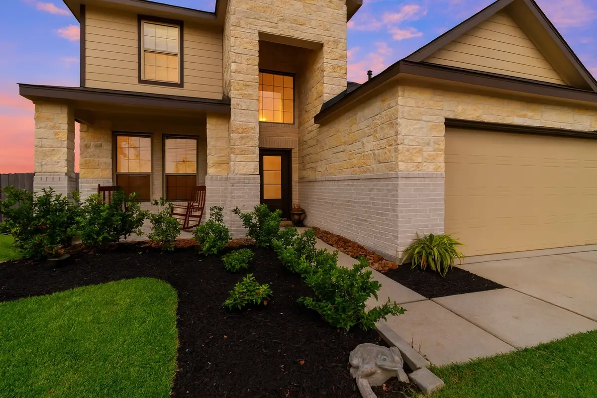 7207 Hillside Avenue, Monterey Belvieu, TX 77523 - Image #1