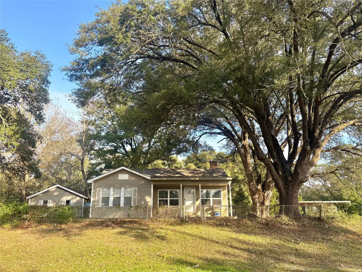 408 W Elder Street, Colmesneil, TX 75938 - Image #1