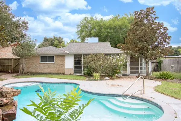 2507 Sage Brush Lane, Sugar Land, TX 77479