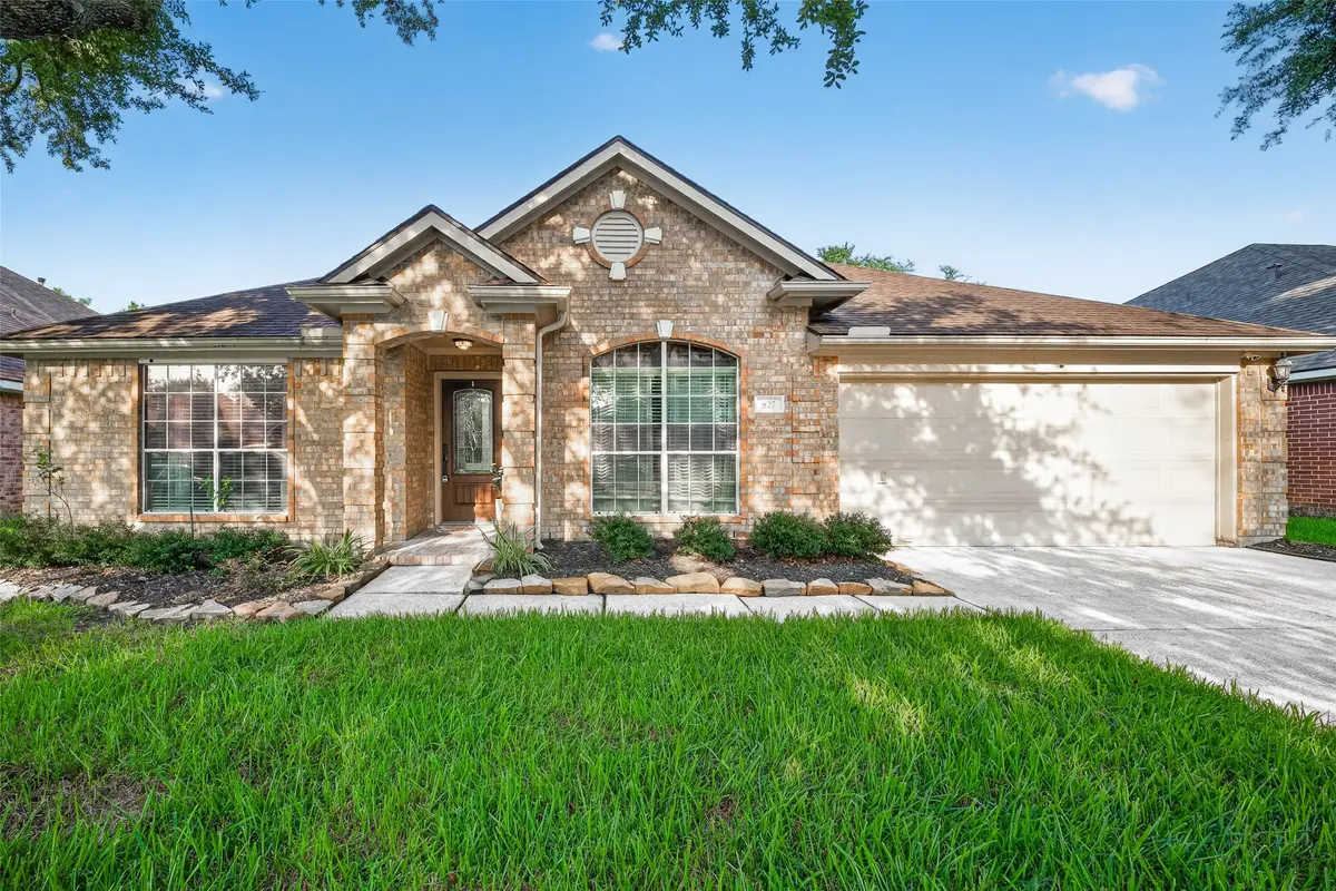 827 N Wellsford Drive, Pearland, TX 77584 - #1