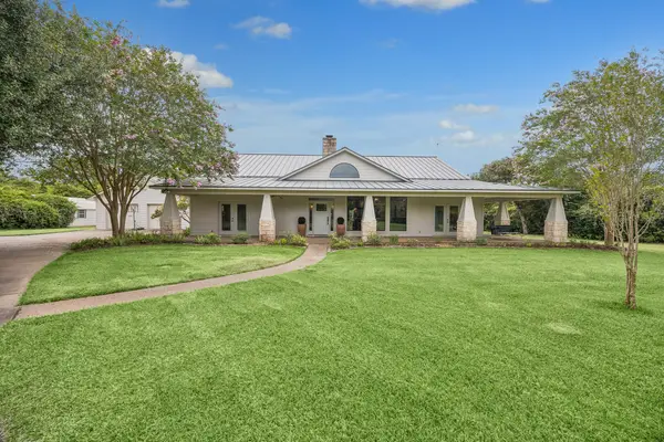 440 Piney Creek Road Road, Bellville, TX 77418