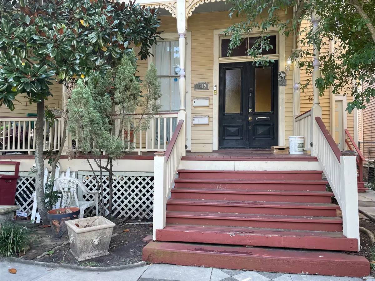 1819 Broadway Avenue J, Galveston, TX 77550 - Image #1