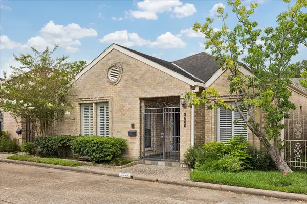 9606 Bayou Brook Street, Houston, TX 77063