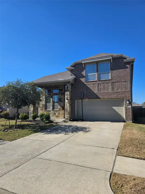 6411 Hunters Trace Lane, Baytown, TX 77521