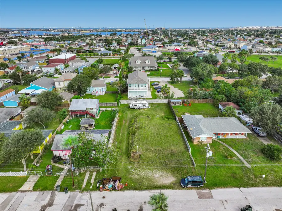 5724 Avenue T, Galveston, TX 77551 - #2
