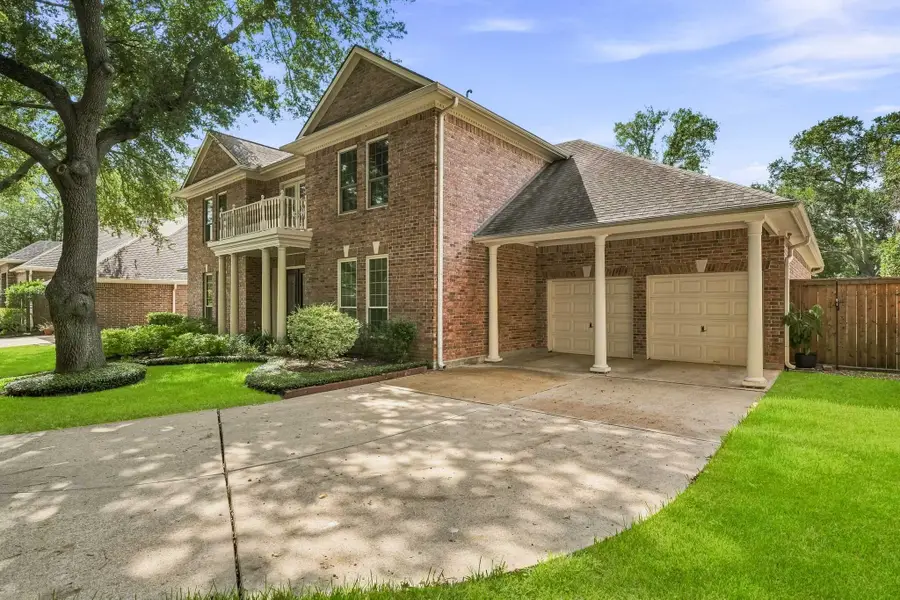 3302 Woodbrook Lane, Sugar Land, TX 77478 - #3