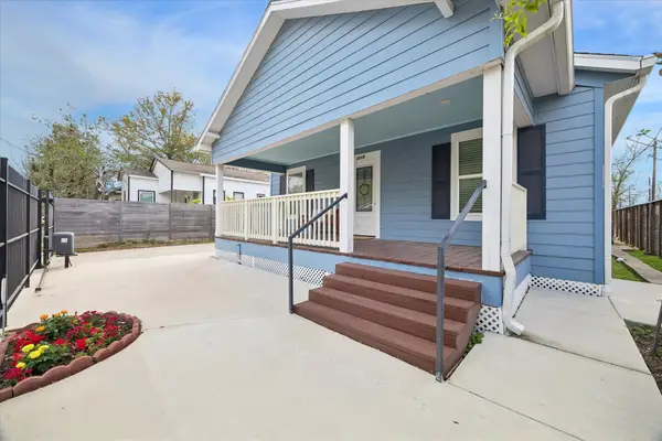 2219 Mckee Street, Houston, TX 77009