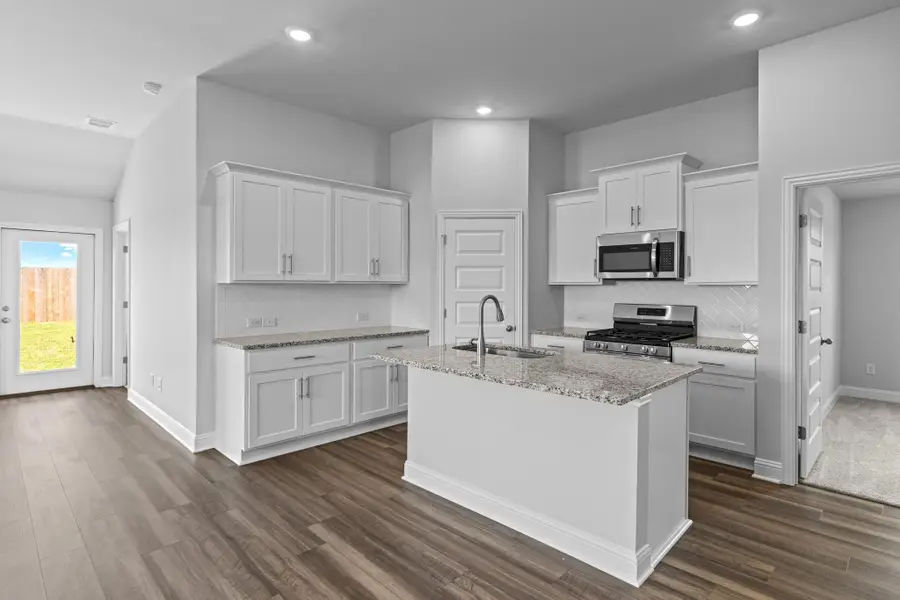 2111 Emerald Lake Trail, Dayton, TX 77535 - Image #3