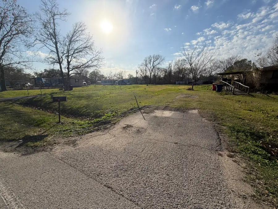 11423 E Jacinto Drive, Houston, TX 77044 - #2