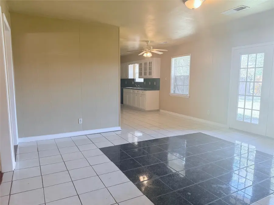 3818 Knotty Oaks Trail, Houston, TX 77045 - Image #3