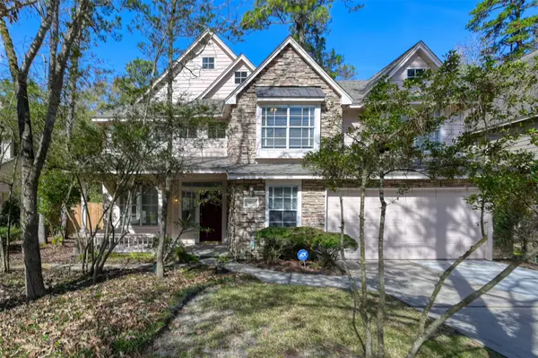 51 E Greywing Circle, The Woodlands, TX 77382