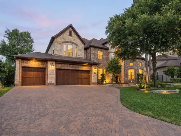 22 E Double Green Circle, The Woodlands, TX 77382