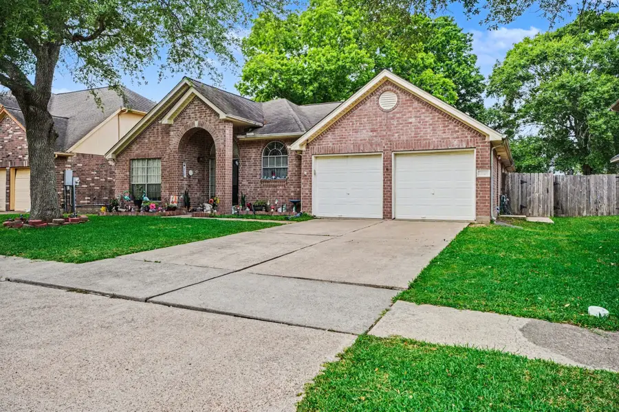 11126 N 30th Avenue N, Texas City, TX 77591 - #2