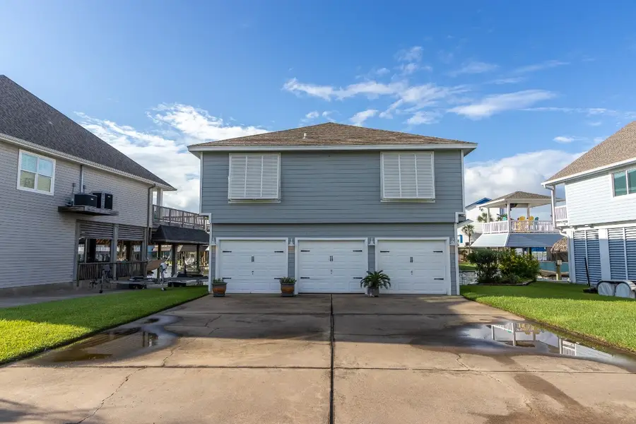 1330 Leilani Drive, Tiki Island, TX 77554 - #3