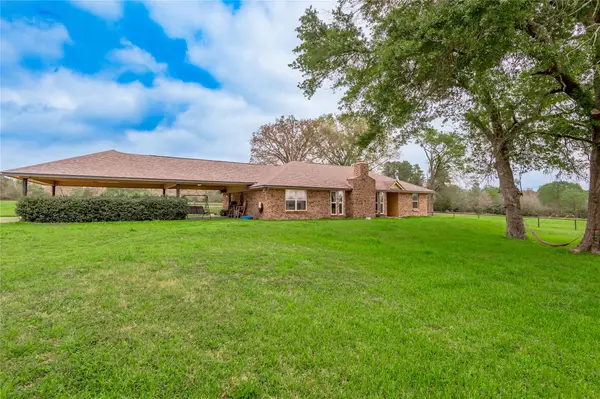 758 Wire Road, Huntsville, TX 77320