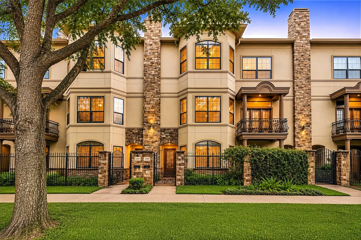 2409 Commonwealth Street, Houston, TX 77006 - #1