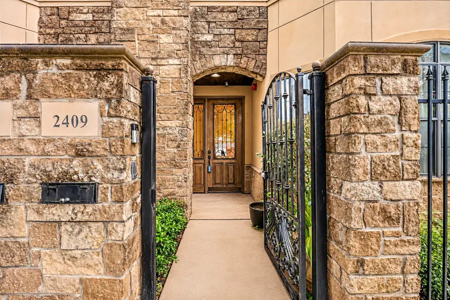 2409 Commonwealth Street, Houston, TX 77006 - #3