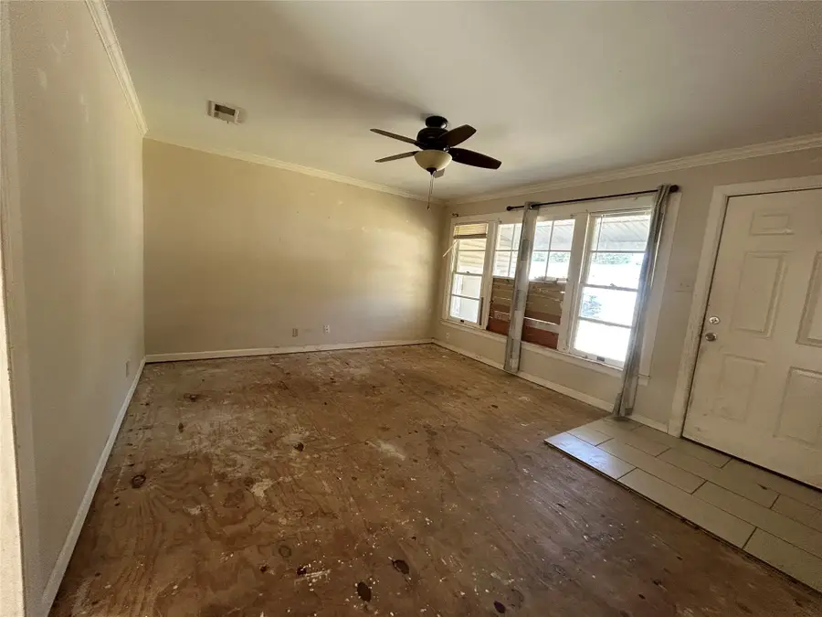 220 Charles Avenue, Bridge City, TX 77611 - #3