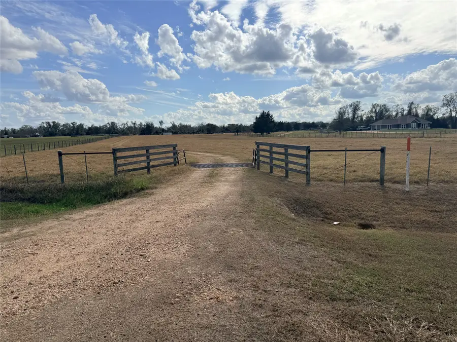 1300 State Highway 71 Highway, Columbus, TX 78933 - #2