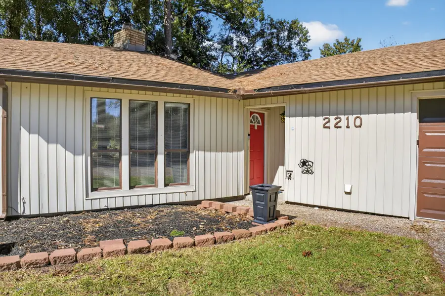 2210 Link Avenue, Orange, TX 77630 - Image #3