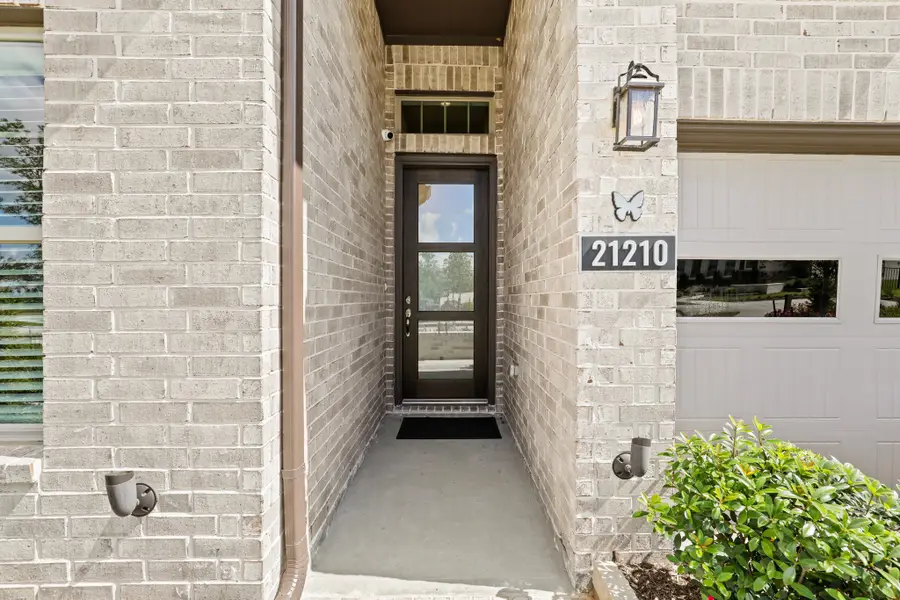 11135 Midland Hawthorn Place, Cypress, TX 77433 - Image #2