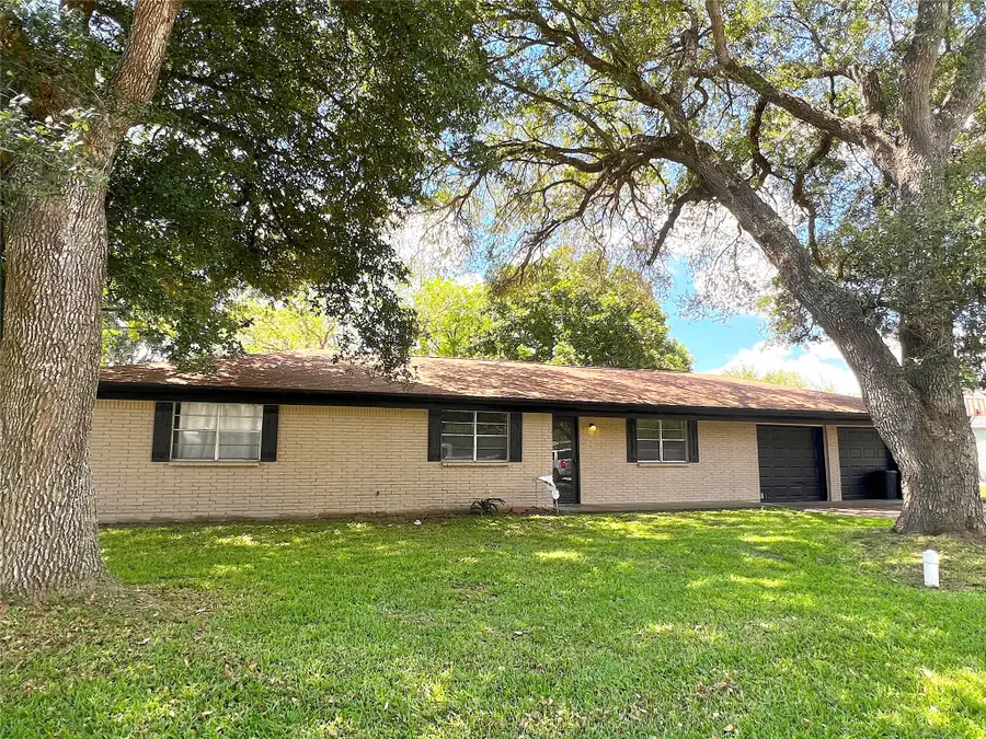 131 Walker Avenue, Lolita, TX 77971 - #2