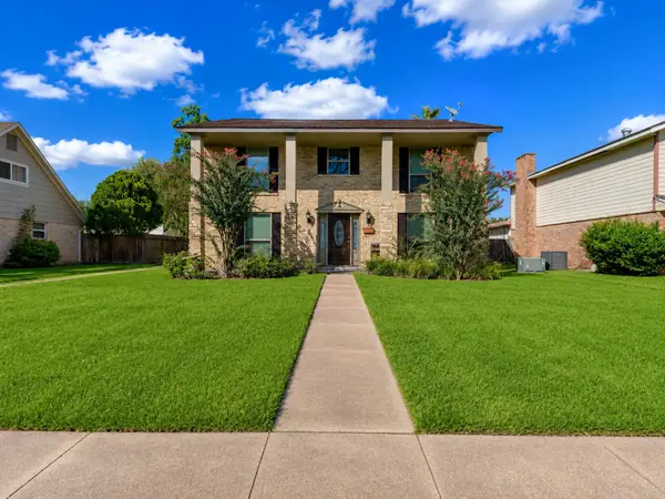 10819 Sagetrail Drive, Houston, TX 77089