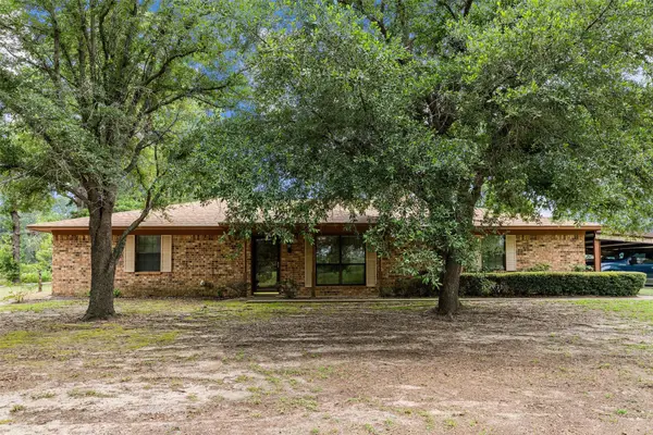 3219 Fm 1817, Elkhart, TX 75839