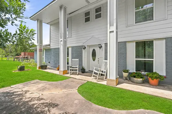 708 County Rd 691 Road #691, West Columbia, TX 77486