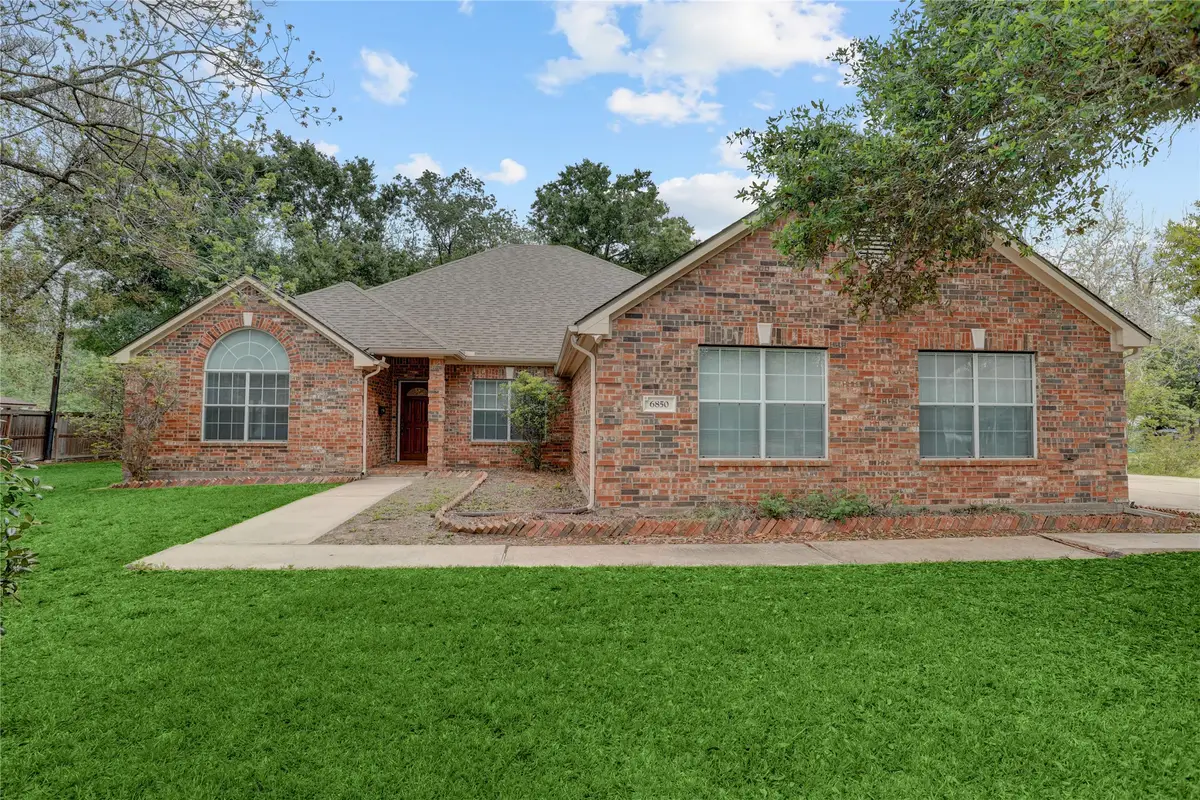 6850 Dillon Street, Houston, TX 77061 - #1