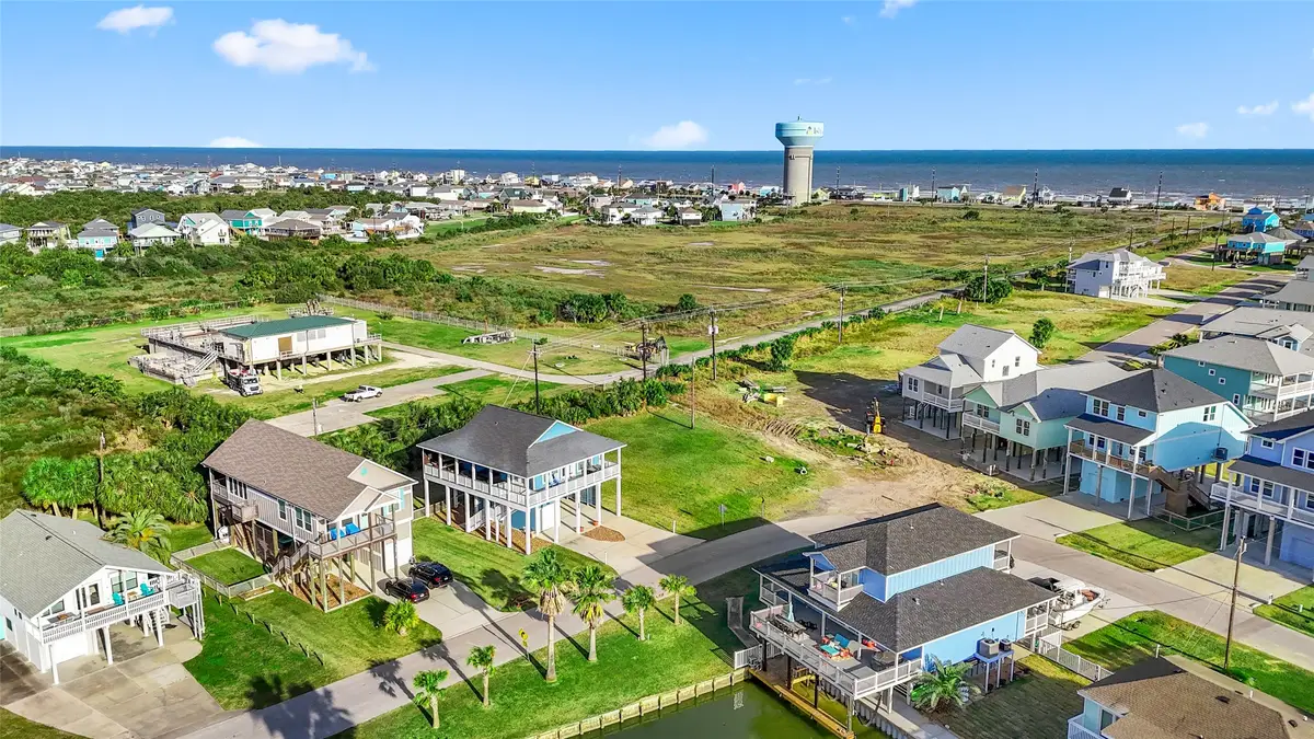 3935 Laguna Drive, Galveston, TX 77554 - #1