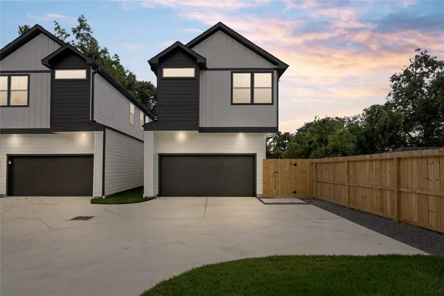 1033 S Victory Drive, Houston, TX 77088 - Image #3