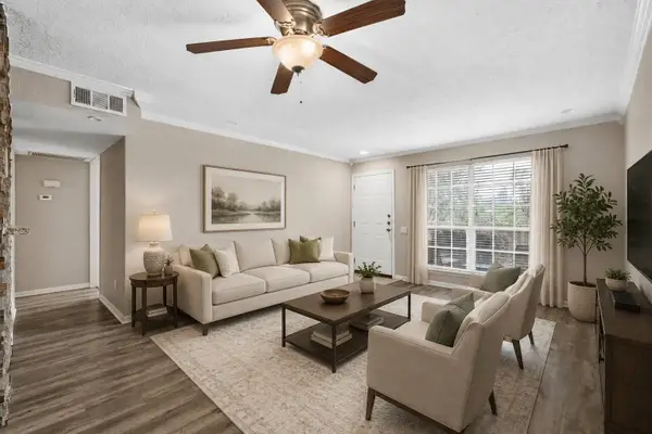 1860 White Oak Drive #355, Houston, TX 77009