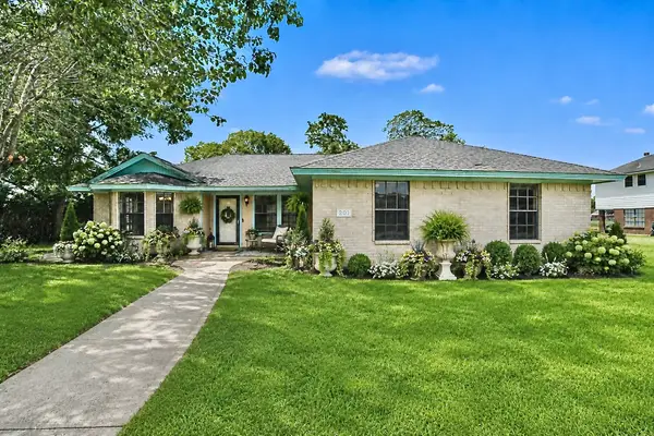 201 Red Oak Circle, Brazoria, TX 77422