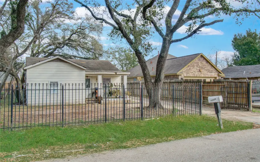 10038 Bamboo Road, Houston, TX 77041 - Image #2
