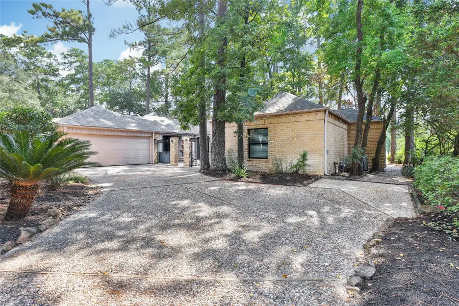 3211 Sunny Knoll Court, Houston, TX 77339 - Image #3