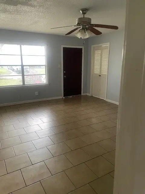 1710 14th Avenue N, Texas City, TX 77590 - #2