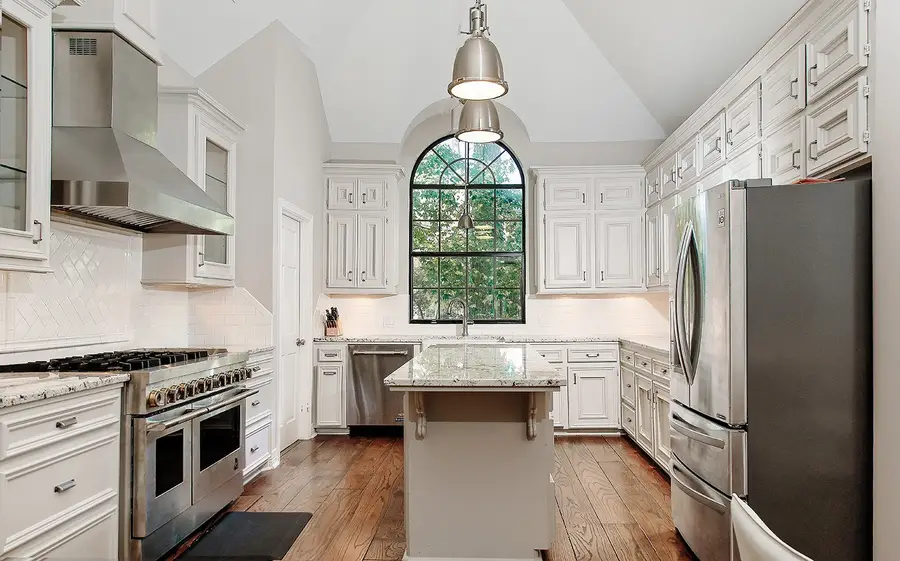 26 N Highland Court, The Woodlands, TX 77381 - Image #2