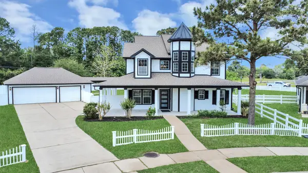 41 Borondo Stretch, La Marque, TX 77568